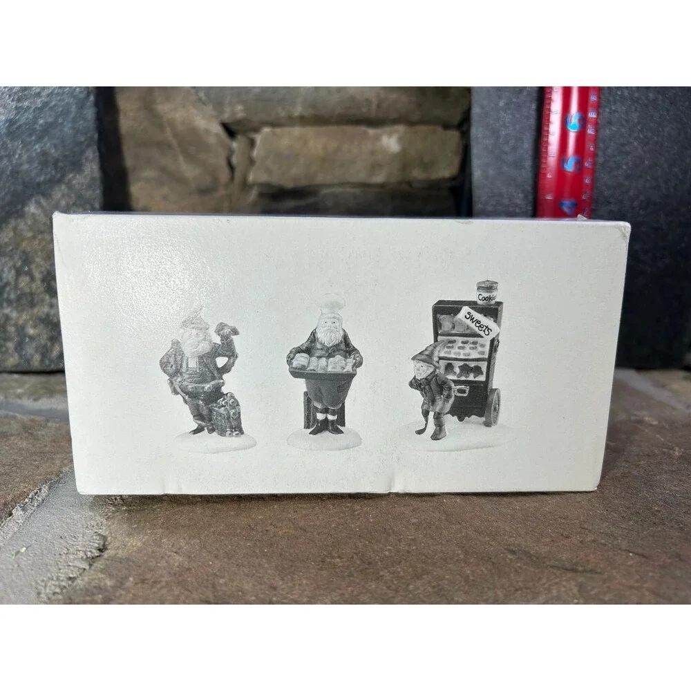 Dept 56 Heritage Village Accessories 3pc Baker Elves #5603-0 box